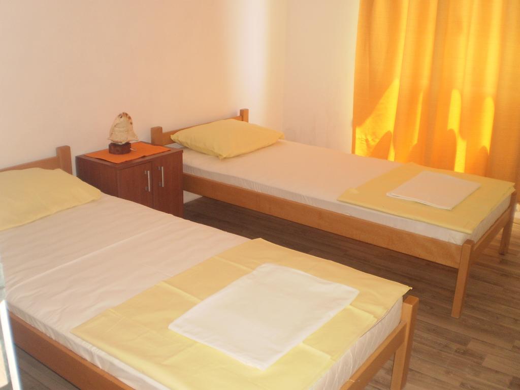 Apartment Vuk I Novak Ulcinj Habitación foto